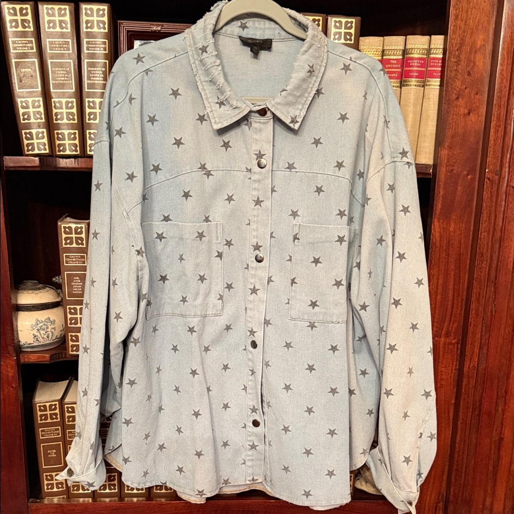 Oddy Women's Light Blue Star Print Denim Shirt Jacket